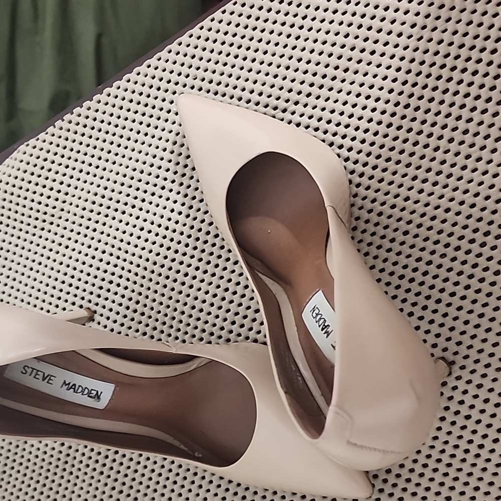 Heels - Picture 5 of 5